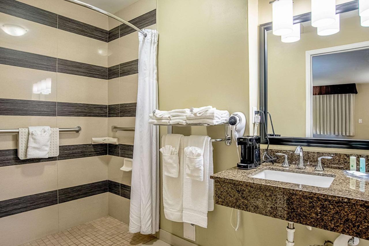 Quality Inn & Suites Phoenix Nw - Sun City Youngtown Eksteriør bilde