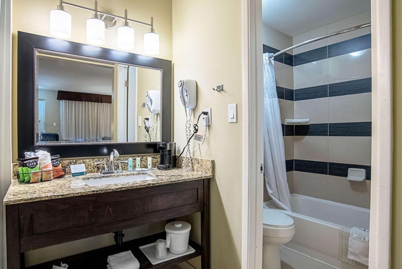 Quality Inn & Suites Phoenix Nw - Sun City Youngtown Eksteriør bilde
