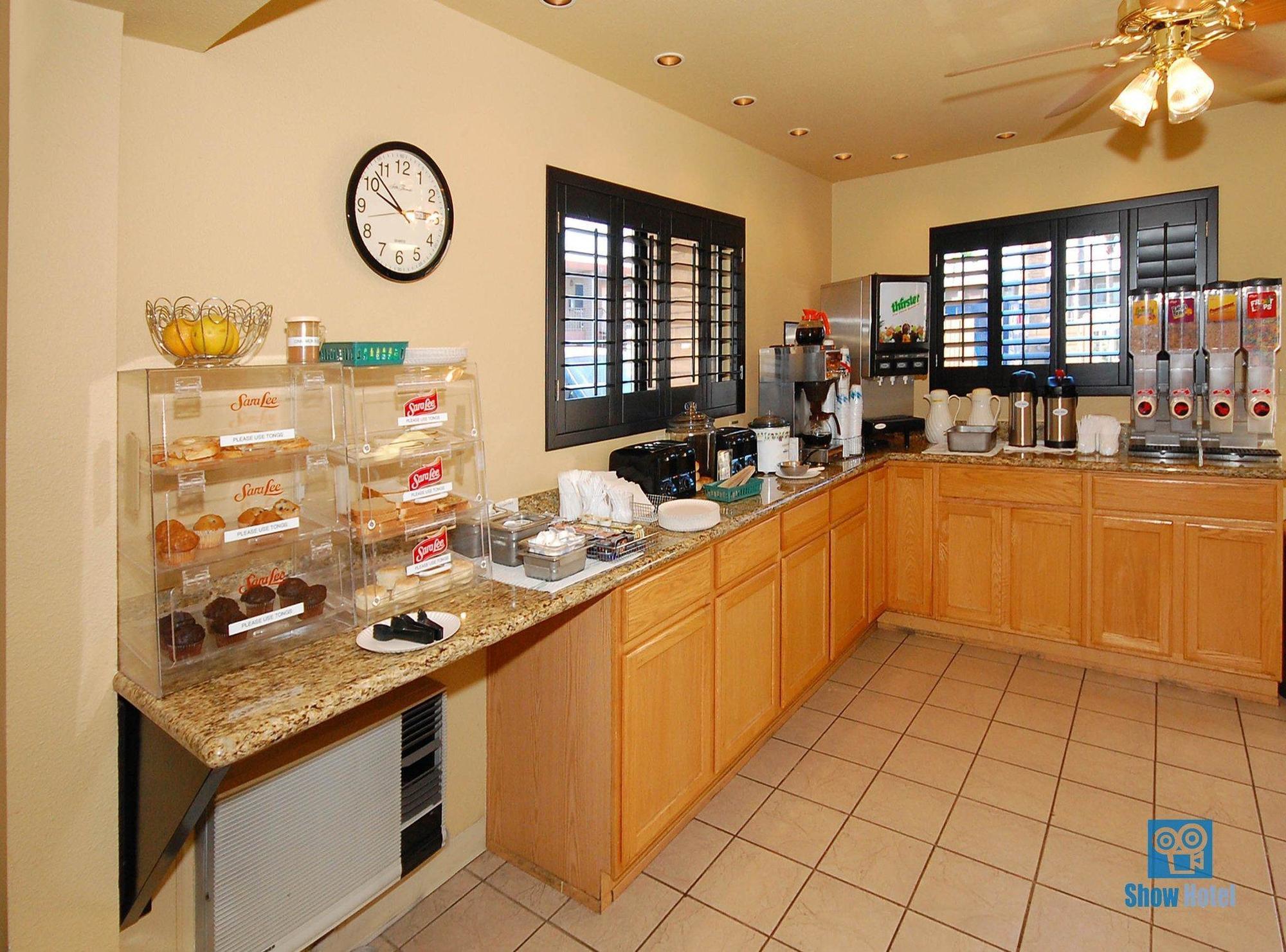Quality Inn & Suites Phoenix Nw - Sun City Youngtown Eksteriør bilde