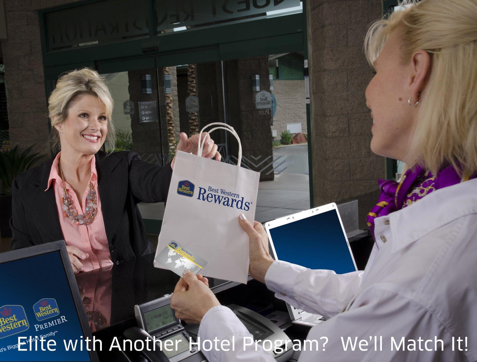 Quality Inn & Suites Phoenix Nw - Sun City Youngtown Eksteriør bilde