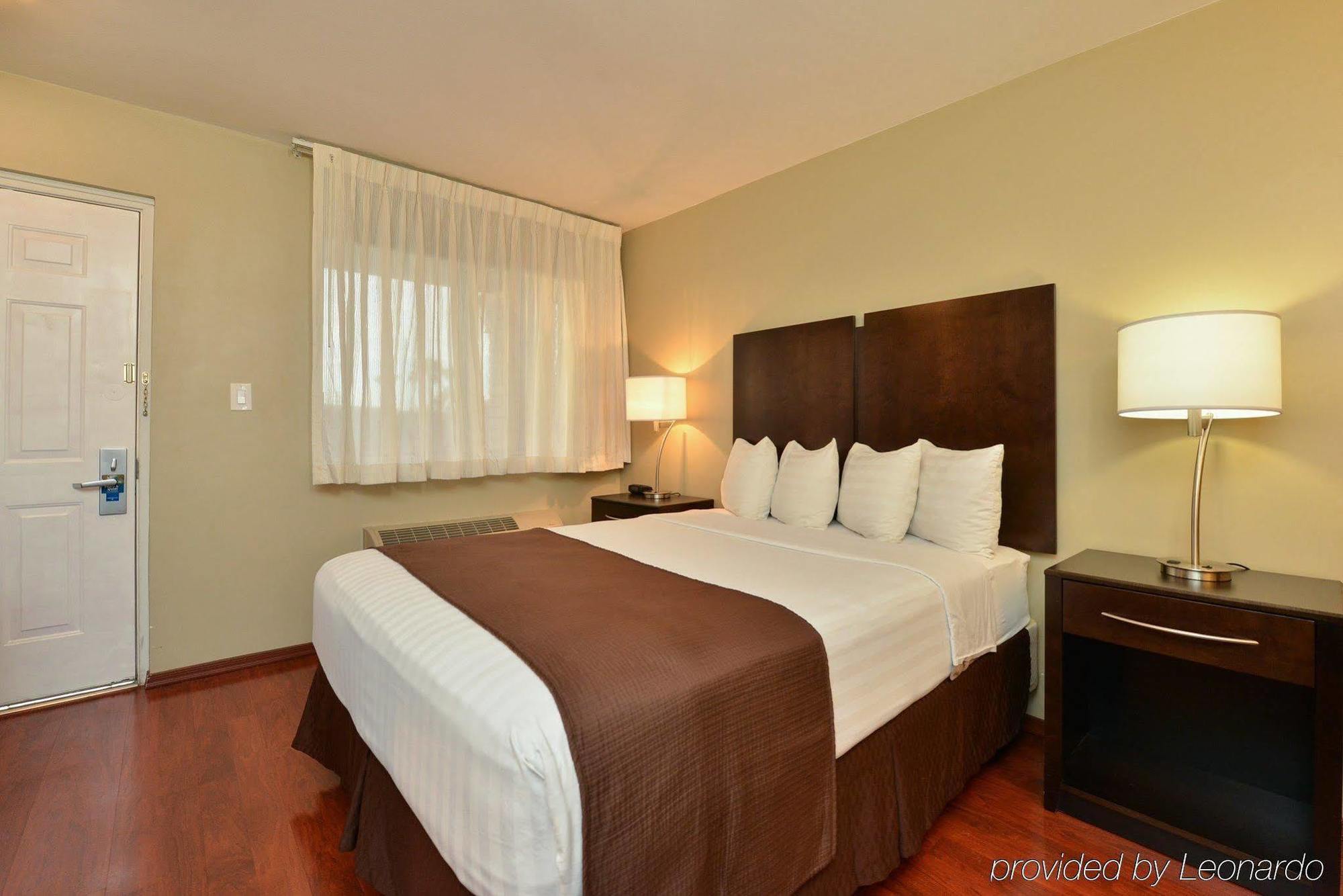 Quality Inn & Suites Phoenix Nw - Sun City Youngtown Eksteriør bilde