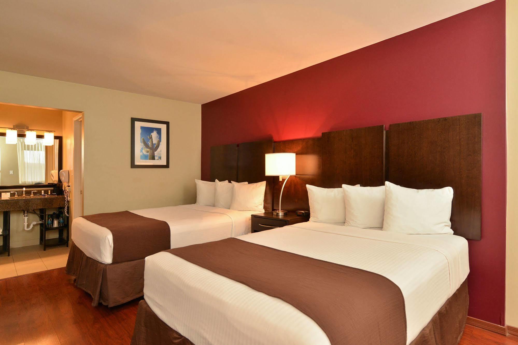 Quality Inn & Suites Phoenix Nw - Sun City Youngtown Eksteriør bilde