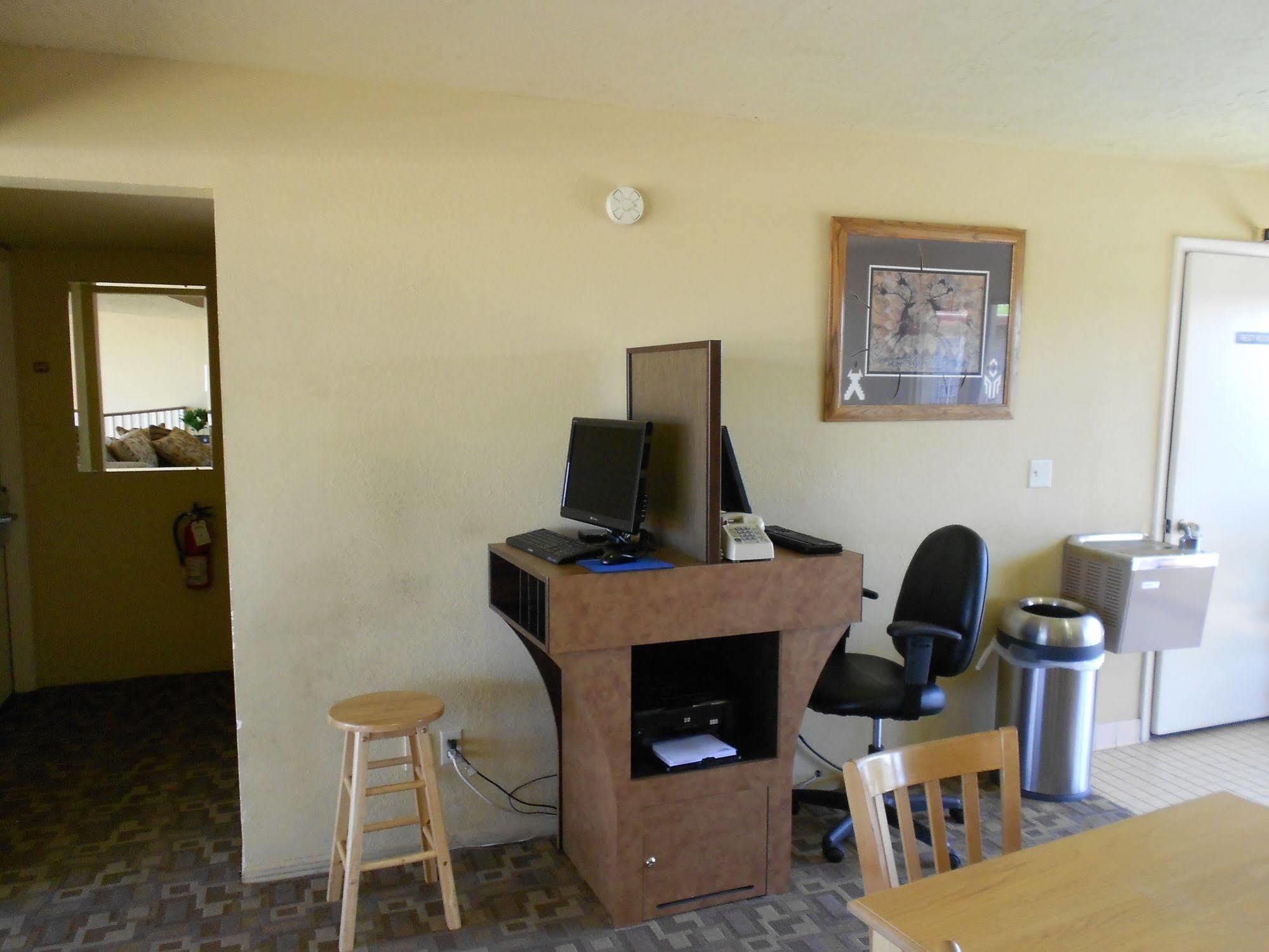 Quality Inn & Suites Phoenix Nw - Sun City Youngtown Eksteriør bilde