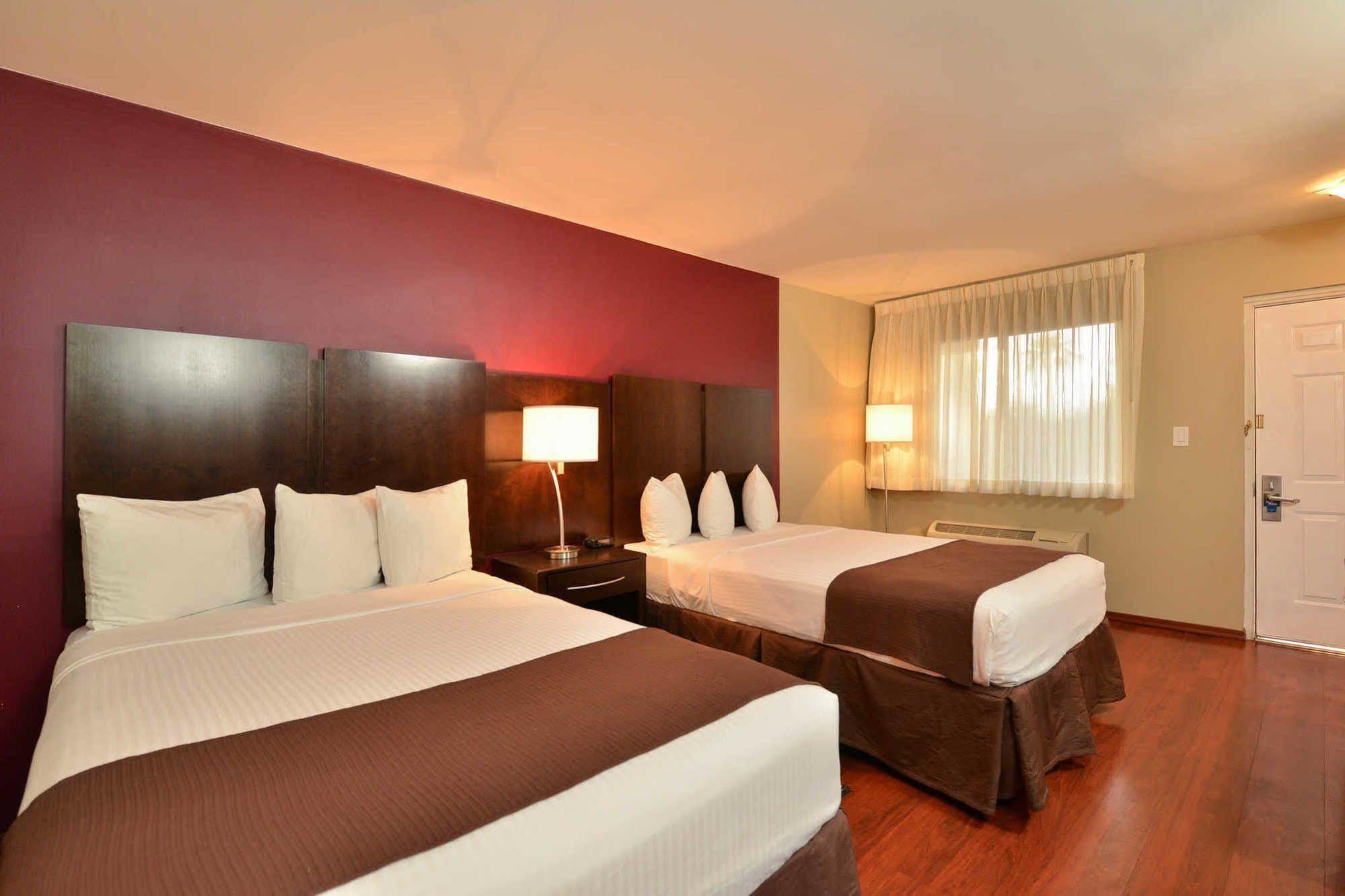 Quality Inn & Suites Phoenix Nw - Sun City Youngtown Eksteriør bilde