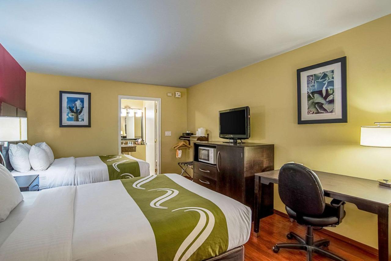 Quality Inn & Suites Phoenix Nw - Sun City Youngtown Eksteriør bilde