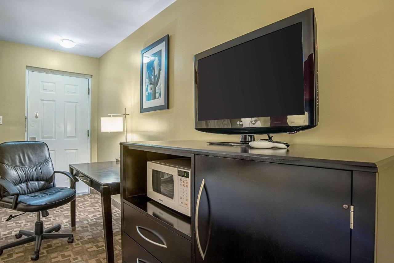 Quality Inn & Suites Phoenix Nw - Sun City Youngtown Eksteriør bilde