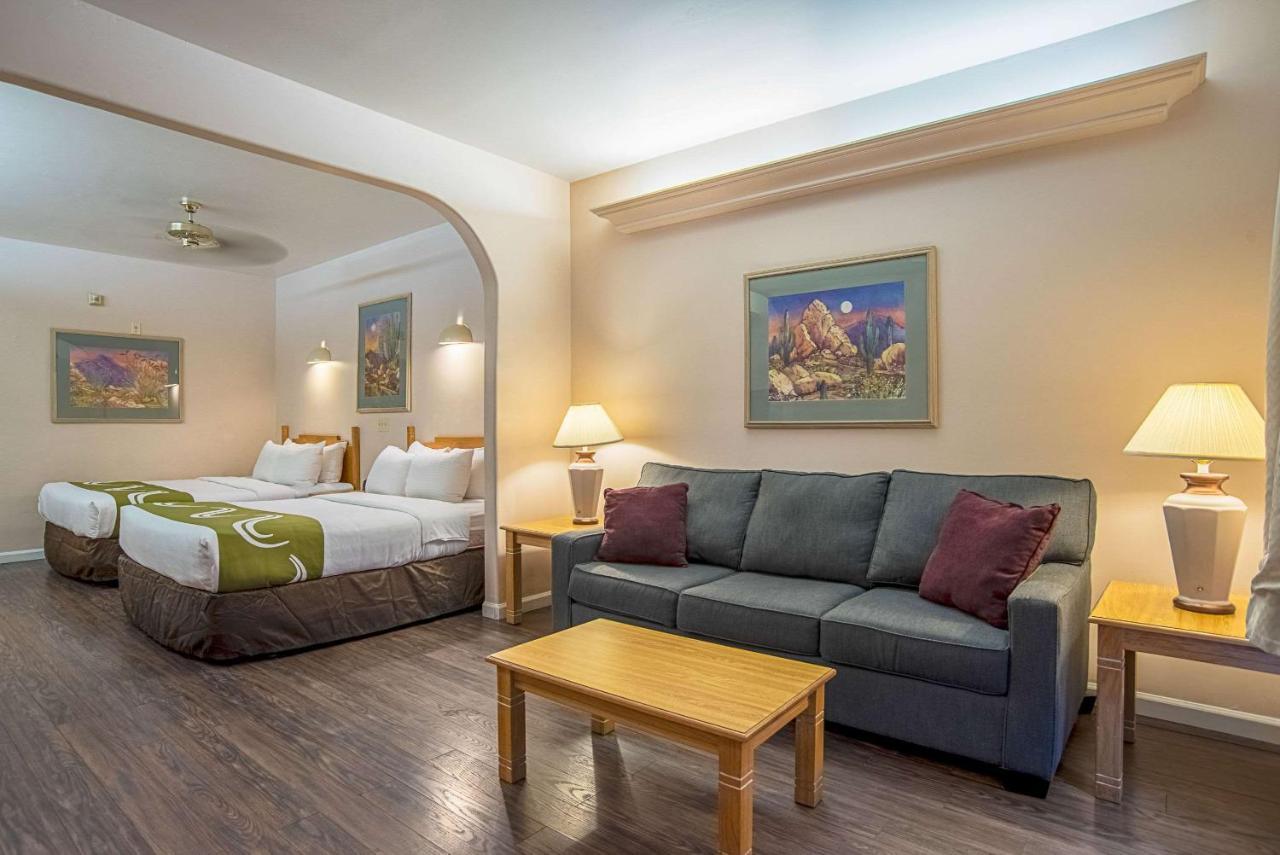 Quality Inn & Suites Phoenix Nw - Sun City Youngtown Eksteriør bilde