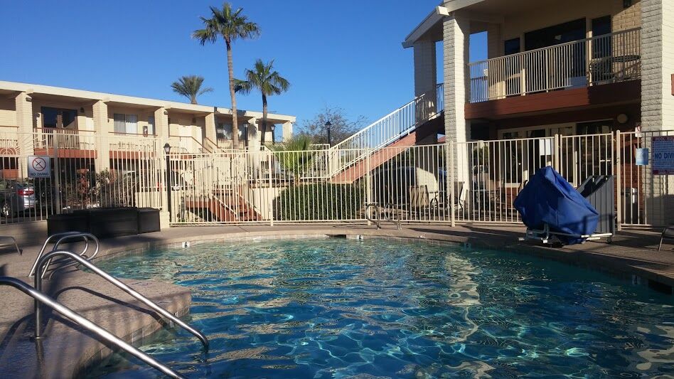 Quality Inn & Suites Phoenix Nw - Sun City Youngtown Eksteriør bilde